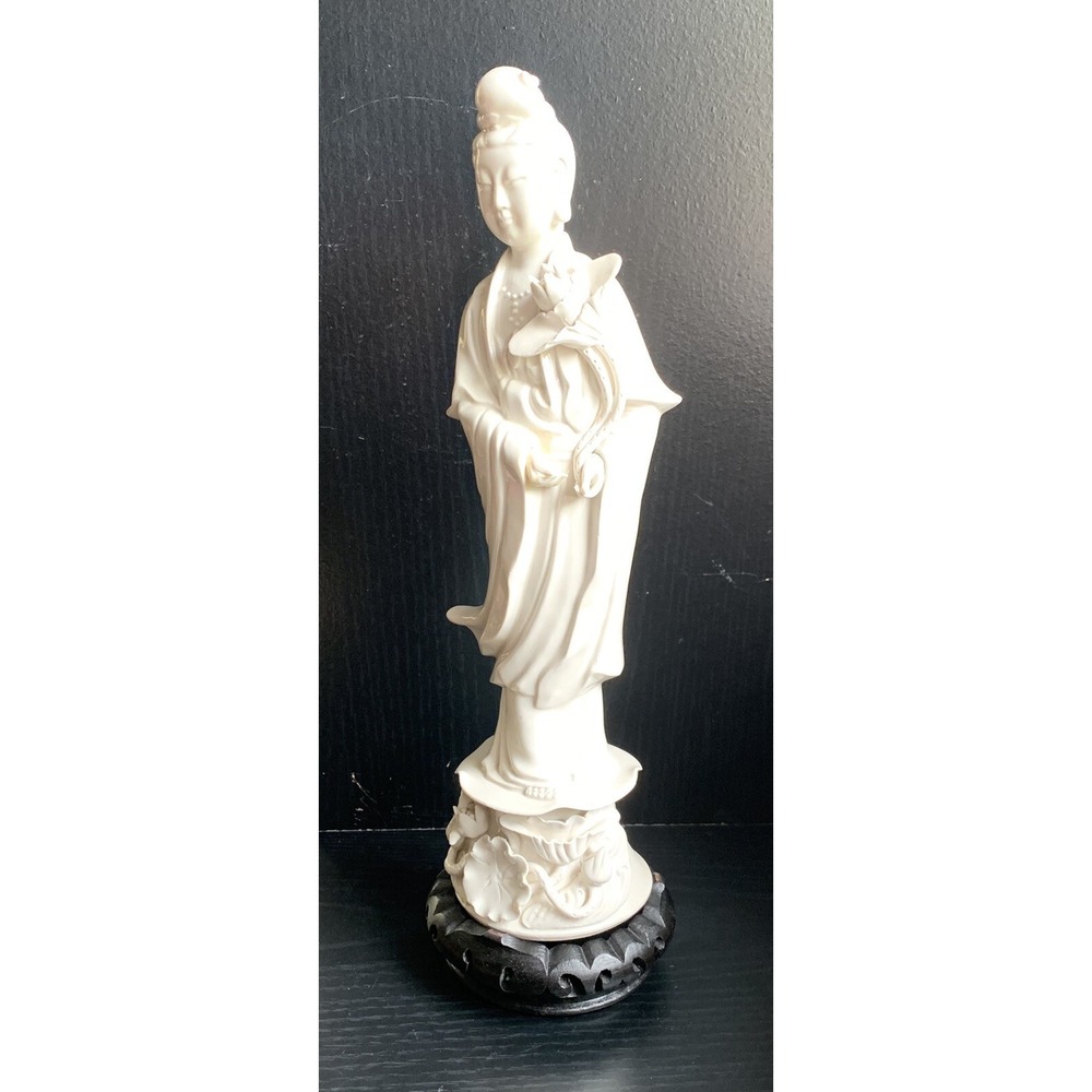 Beautiful Goddess of Compassion Vintage 13.5" Tall Porcelain Quan Yin Figurine